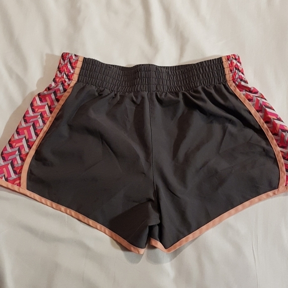 Justice girls size 14 shorts with liner light grey - Picture 3 of 4